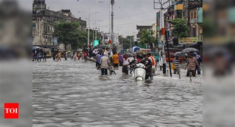 Gujarat Heavy Rains Leave Low Lying Areas Marooned In Surat Vadodara Surat News Times Of India