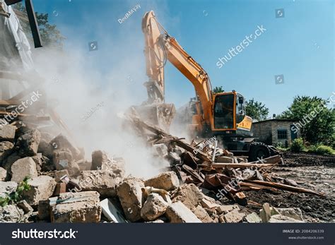 Excavator Destroy Old House Demolition Building Stock Photo 2084206339 ...