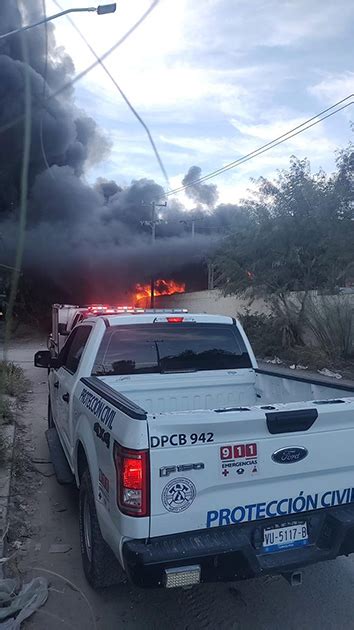 Incendio Consume Cajas De Tr Ileres En Tamaulipas Impactantes Im Genes