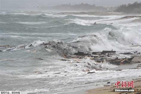 一艘移民船在意大利海岸附近沉没 至少58人遇难 搜狐大视野 搜狐新闻