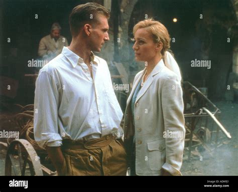 Ralph fiennes english patient 1996 hi-res stock photography and images - Alamy