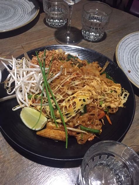 Restaurant Review: Thai Pad, Oxted, Surrey – ACORN AND BONES