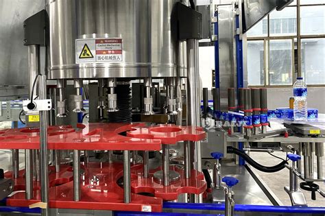 Full Automatic PET Bottle OPP Hot Melt Glue Labeling Machine Zhangjiagang Baiji Machinery Co Ltd