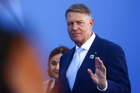 presedintele romaniei va candida la functia de secretar general al nato