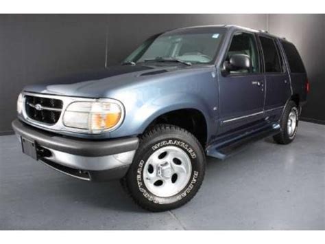 1998 Ford Explorer Data, Info and Specs | GTCarLot.com