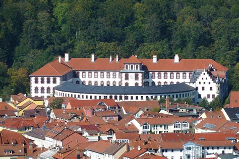 Schloss Elisabethenburg Meiningen Bauwerk Und Denkmal Outdooractive