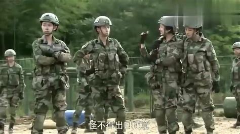 特种兵之火凤凰： 训练期间女兵聊八卦 被元宝教官罚扛圆木腾讯视频