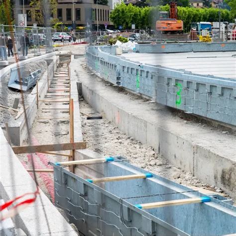 Cantiere Paratie Ecco Le Barriere In Piazza