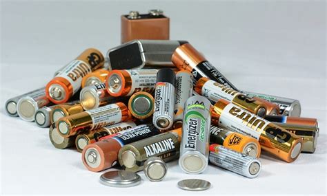 battery types  cameras explained