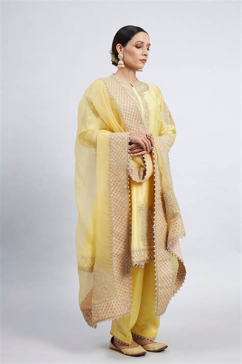 Shop Rabhya Daffodil Yellow Tilla Embroidered Kurta Set Sheetal