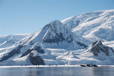 Trips to the Antarctic Peninsula - Polar Cruises