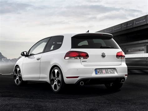 Volkswagen Golf 6 GTI - фото, цена, характеристики Фольксваген Гольф 6 GTI