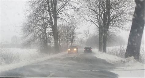 Uwaga Zawieje i zamiecie śnieżne Może być niebezpiecznie