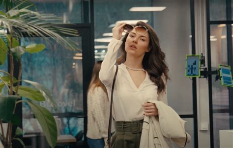 Boss Accidentally Sends Her Hot Photos To Employee Instead Of Boyfriend Story Of The Day