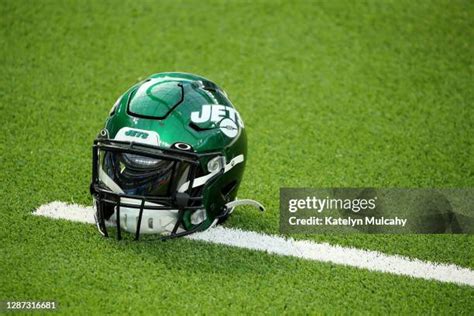 New York Jets Helmet Photos And Premium High Res Pictures Getty Images