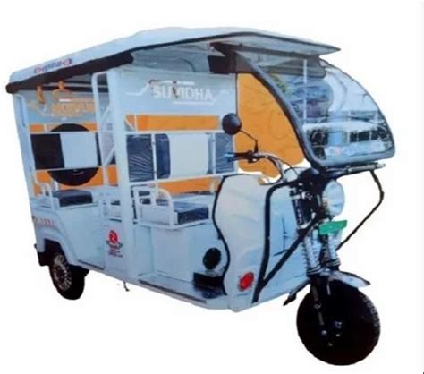 White Suvidha 100 E Rickshaw Vehicle Capacity 4 Seater At Rs 145000