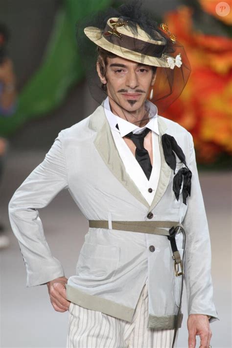 Dior John Galliano ne sera pas remplacé dans l immédiat Purepeople