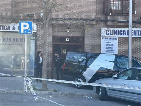 Una Mujer Mata A Su Vecina A Puñaladas Y Muere Al Tirarse Por La