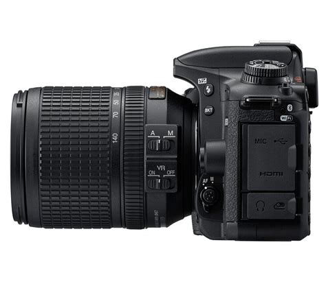 Зеркальный фотоаппарат Nikon D7500 Kit AF-S 18-140 VR DX