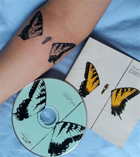 Paramore Brand New Eyes Album Cover