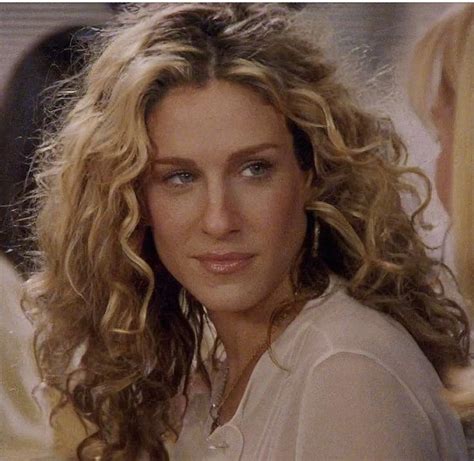 Pin By Lauren Goddard On Beauty Carrie Bradshaw Hair Long Curly Hair