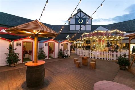 Cheshire Oaks Huge Christmas Tree Is Up And Families Can Go Inside To