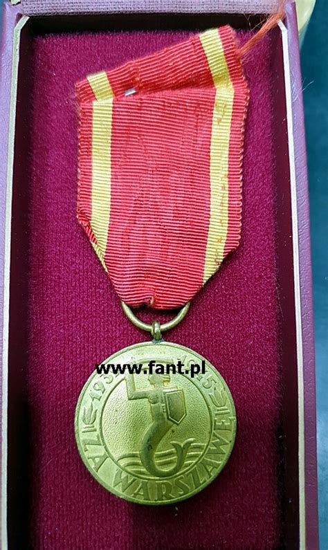 Medal Medal Za Warszaw Etui Ig Oficjalne