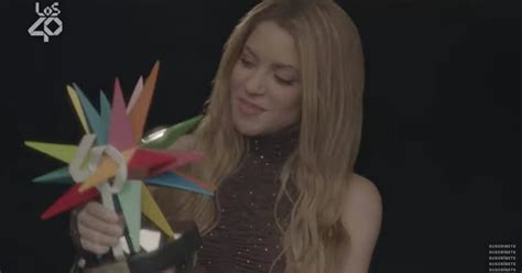 Video El Emotivo Discurso De Shakira Antes De Cantar Acróstico En Vivo