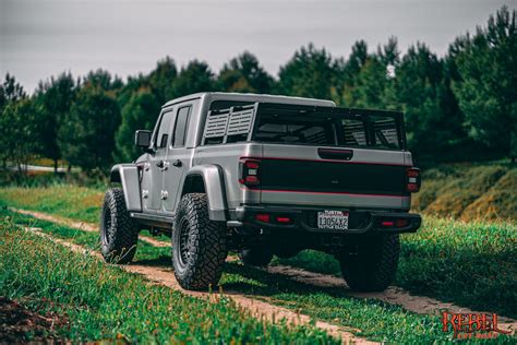 2020 Jeep Gladiator Brushed Aluminu with XPLOR Half Rack | Jeep ...