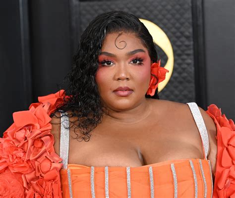 Lizzo furieuse Je suis ouverte mais après 3 plaintes de ses