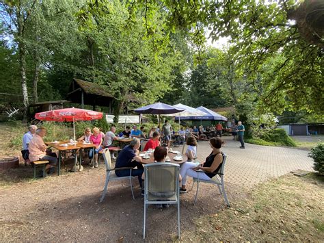 Dolschter Hütte Bewirtschaftete Hütte outdooractive