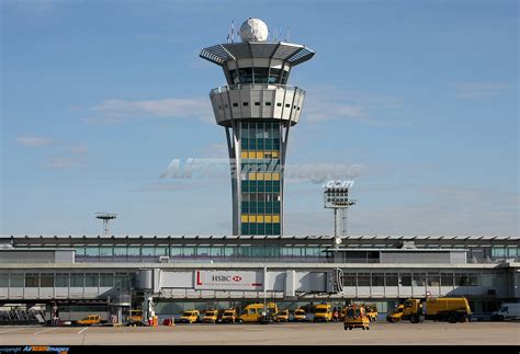 The world’s most spectacular air traffic control towers — Quartz