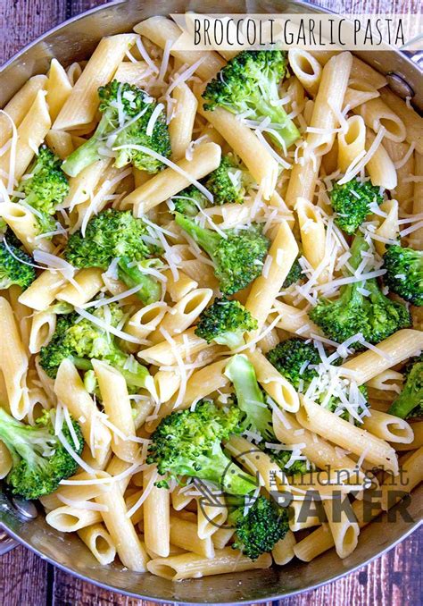 Broccoli Garlic Pasta - The Midnight Baker