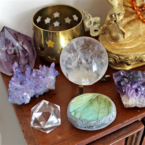 7 Crystals For Psychic Abilities and Intuition - Ethan Lazzerini