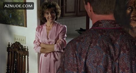 Marta Dubois Nude Aznude