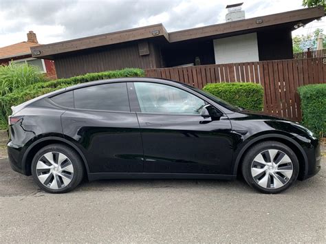 Detail Tesla Model Y Black Gemini Wheels Koleksi Nomer 1