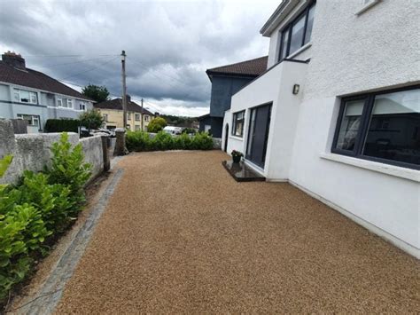 Examples Of Various Tar And Chip Driveway Installations