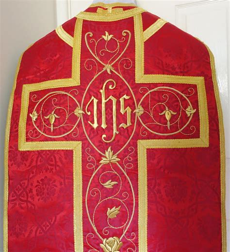 Red Roman Vestment 8181