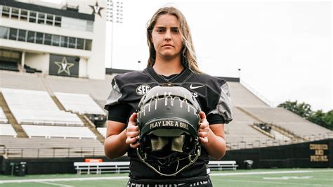 Sarah Fuller: 5 facts on the Vandy football kicker, soccer goalie