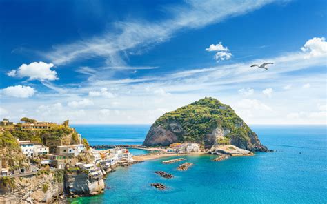 7 Reasons to Go on Holiday to the Magical Island of Ischia – pelican.travel