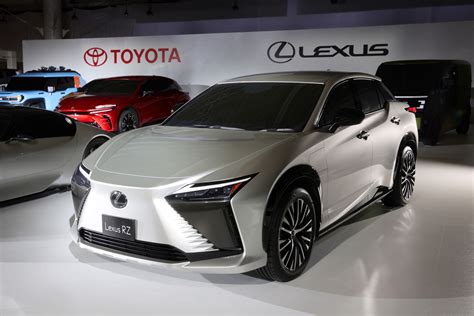 Lexus Rz 450e Prime Immagini Del Nuovo Suv Elettrico