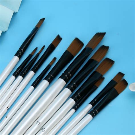 A Flat Head 12Pcs Nylon Hair Paint Brushes Set Pearl White Wood Handle