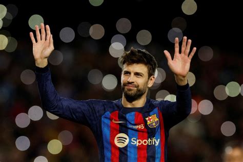 Tearful Pique Bids Farewell As Barcelona Beats Almería 2 0 Chinadaily