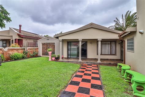 4 Bedroom House For Sale Lenasia South 1GV1595277 Pam Golding