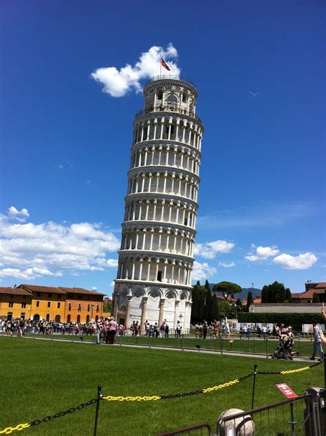 La Torre De Pisa El Misterio Arquitectónico De Italia