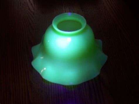 Antique Vintage Uranium Vaseline Glass Opalescent Tulip Lamp Light Shade Ebay