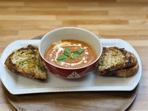 Tomato Soup And Pesto Grilled Cheese Lola Jay Yum