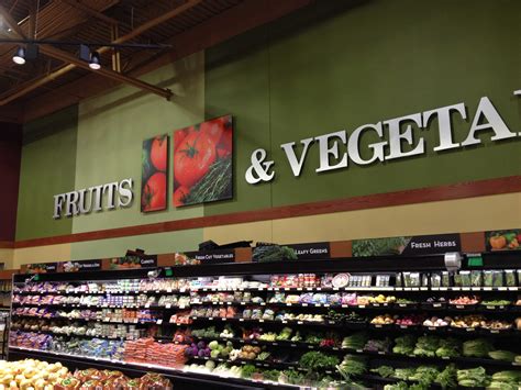 Super One Grocery Store - Intersect Studio - Strategy | Design