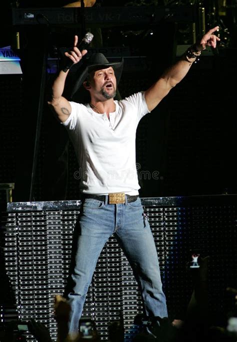 Tim McGraw Performs in Concert Editorial Stock Photo - Image of music, actor: 129316533