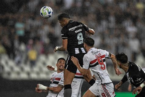 Gol De Eduardo No Fim Botafogo Vence S O Paulo Na Rodada Inaugural